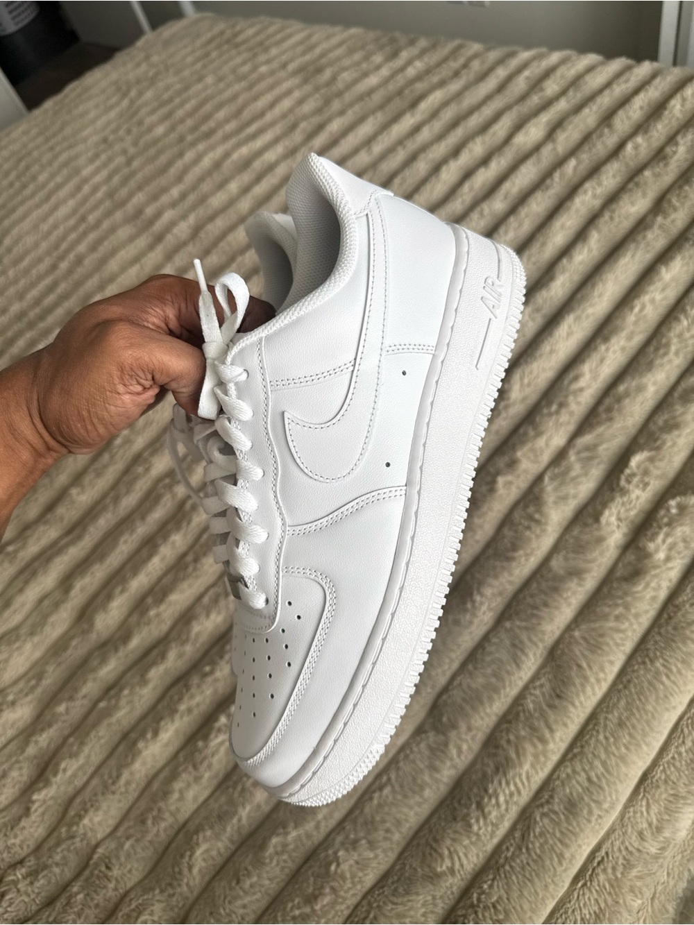 Nike White Low-Top Leather Sneakers worn once - Picture 3 of 4